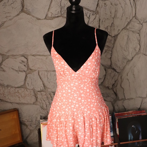 White Fox peach romper - Picture 1 of 3